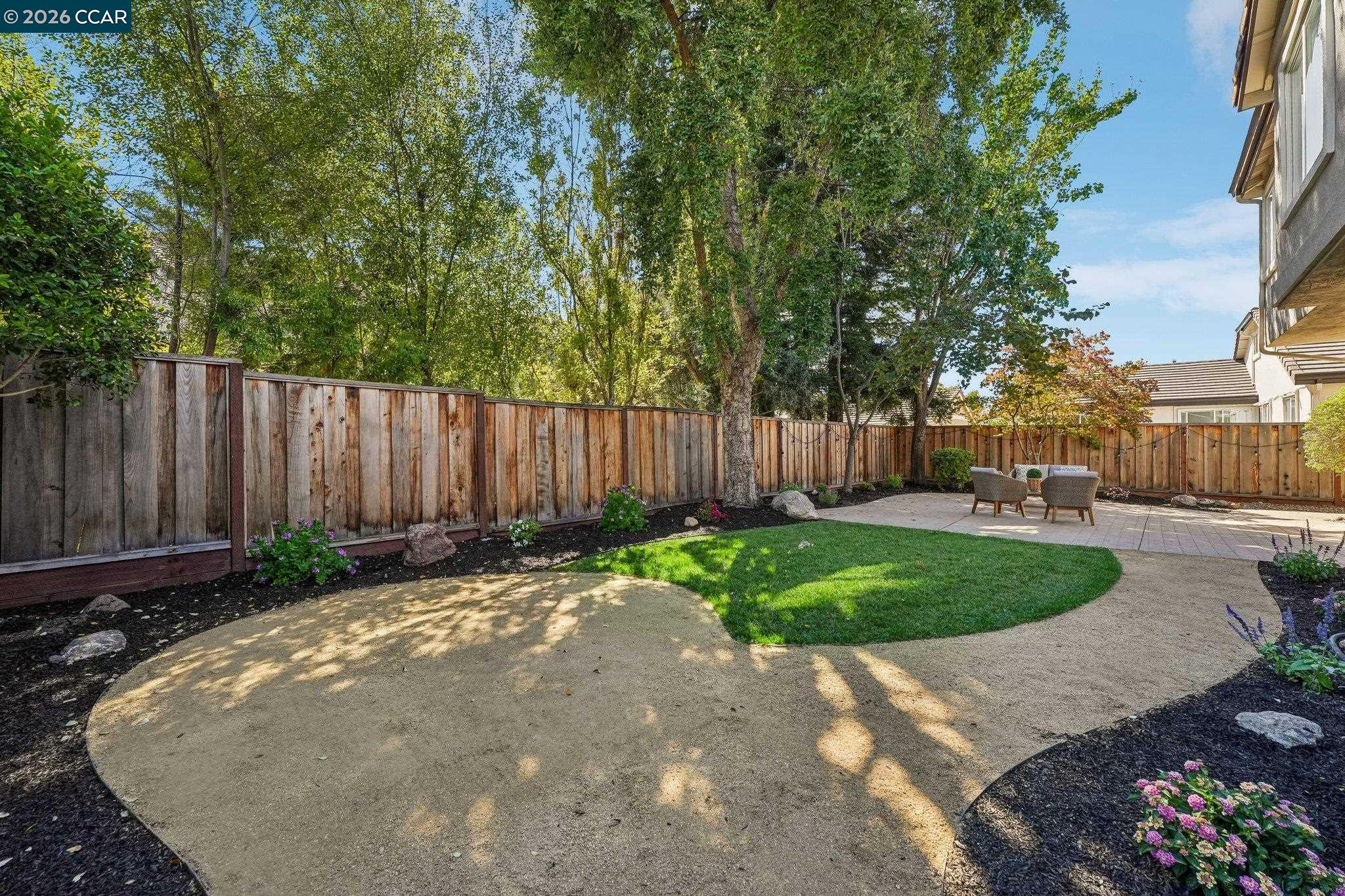 4926 Redwood Avenue