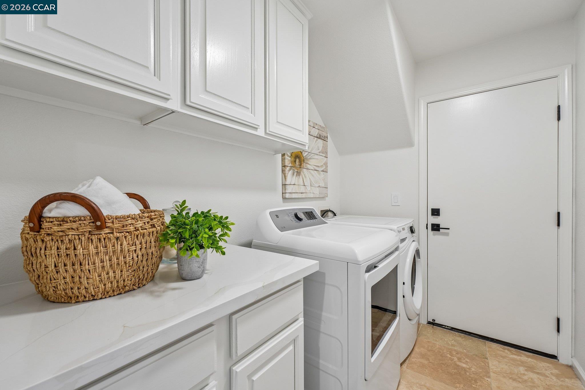 4926 Redwood Avenue