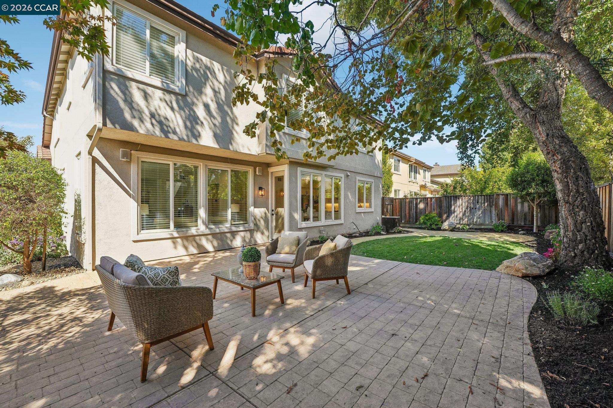 4926 Redwood Avenue