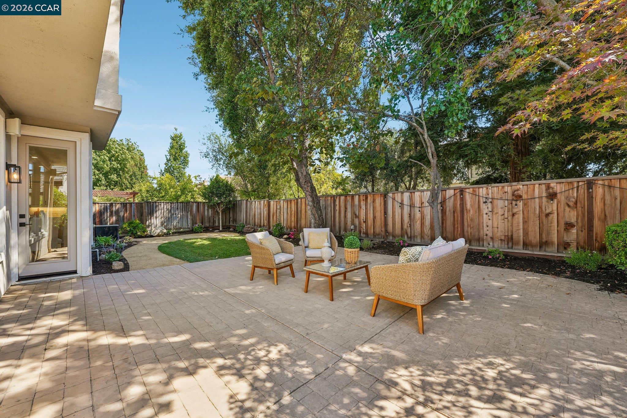 4926 Redwood Avenue