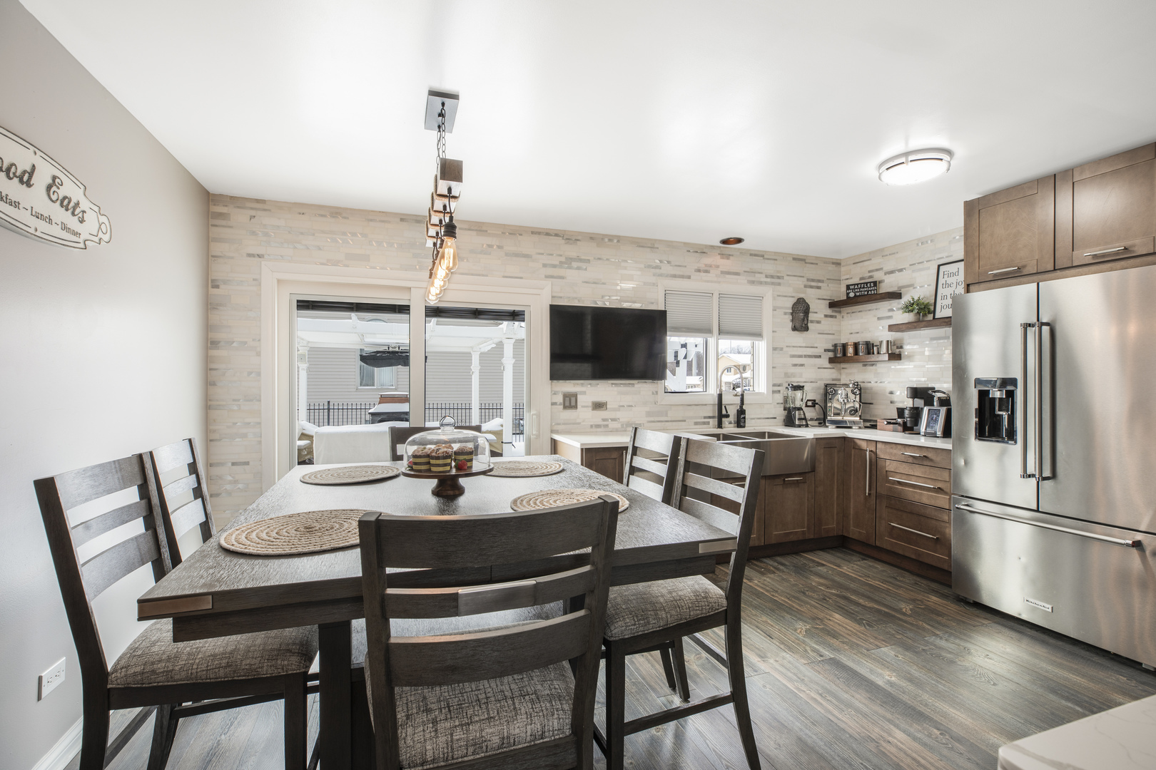 18600 Amlin Circle
