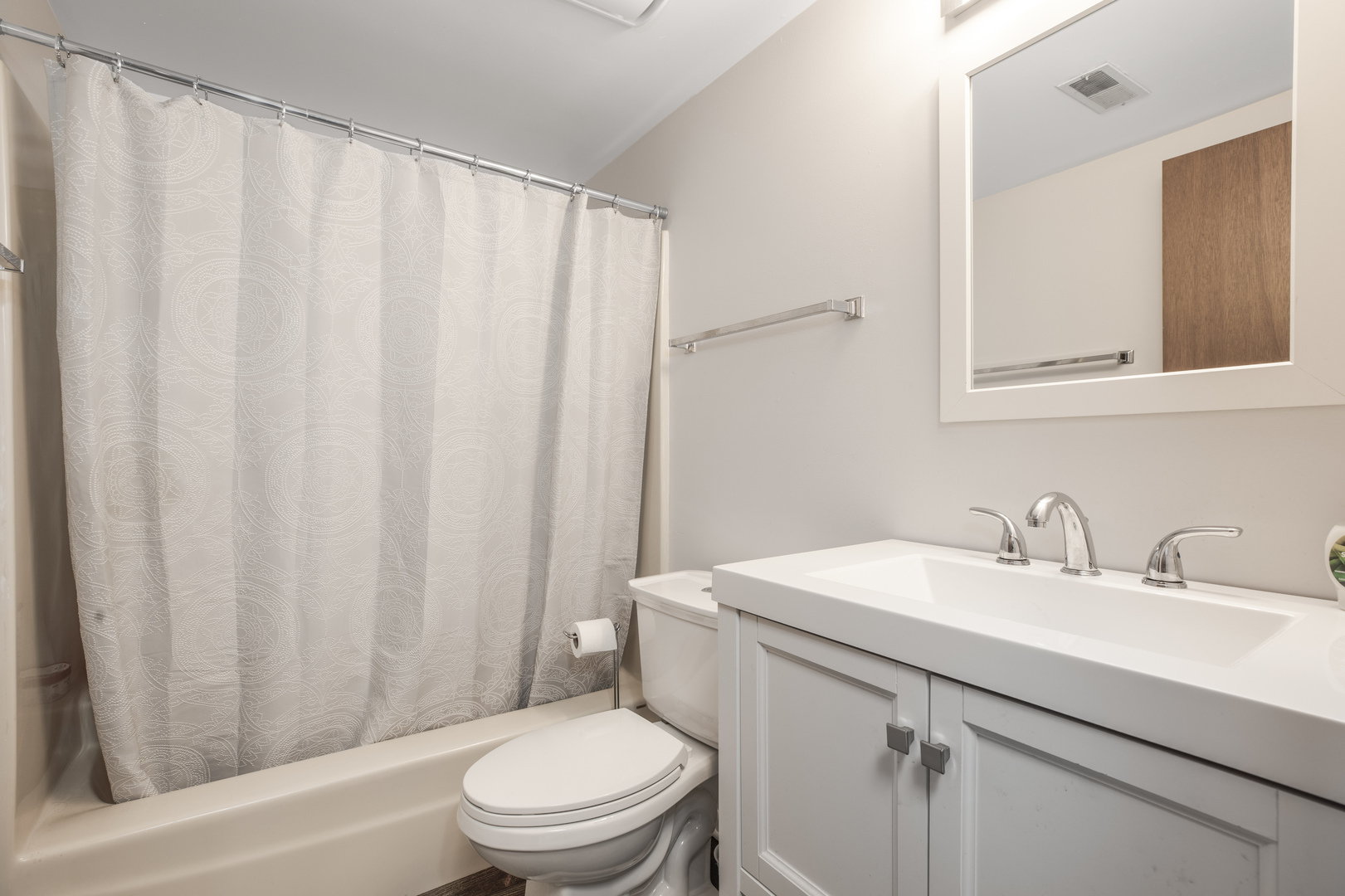 18600 Amlin Circle