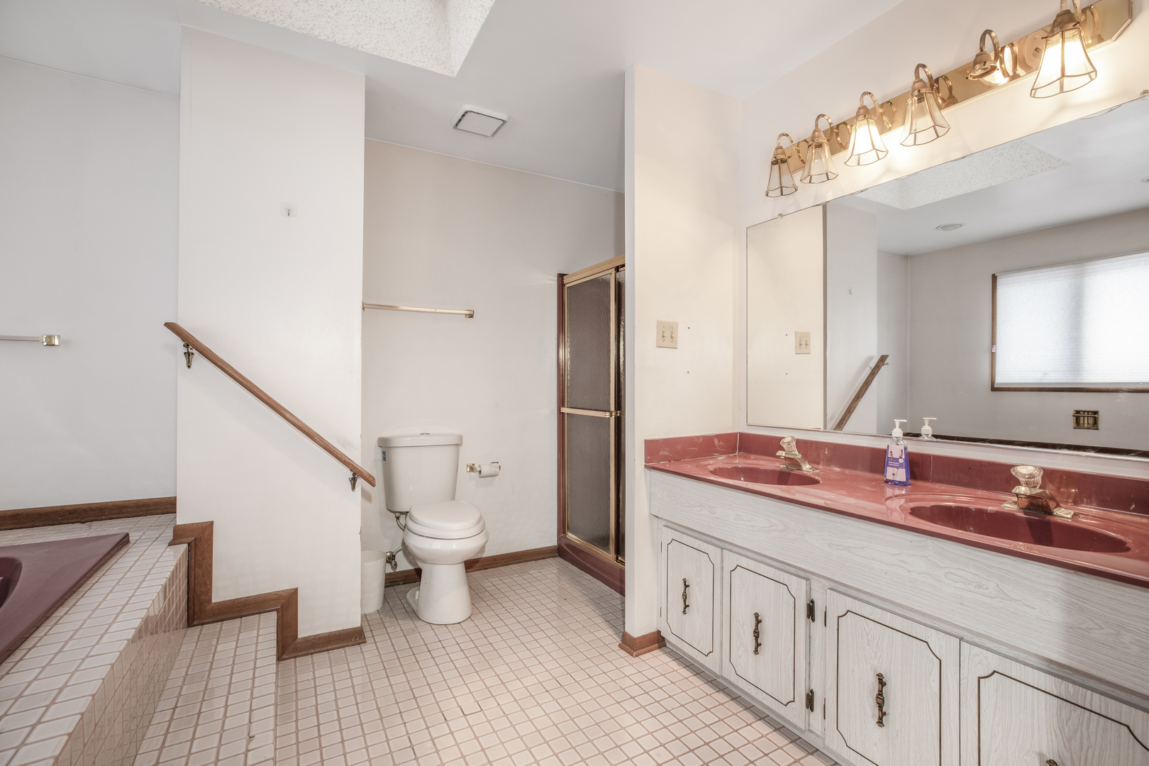 18600 Amlin Circle