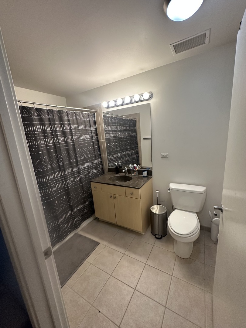 235 W Van Buren Street Unit: 3217