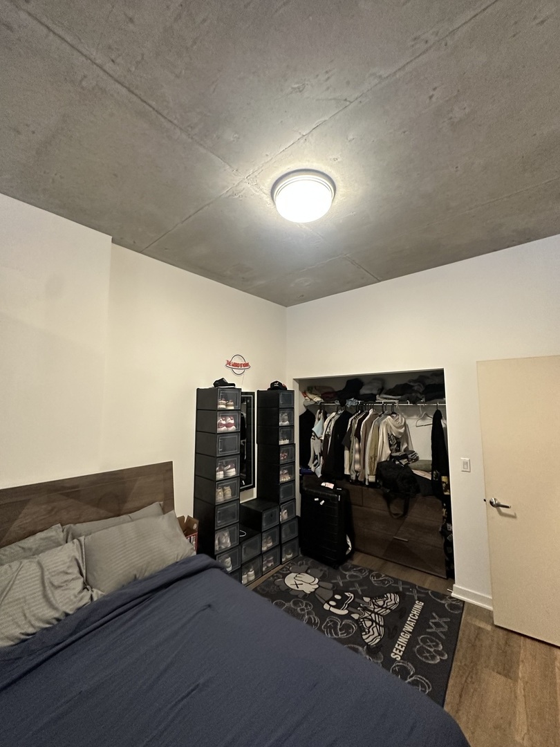 235 W Van Buren Street Unit: 3217