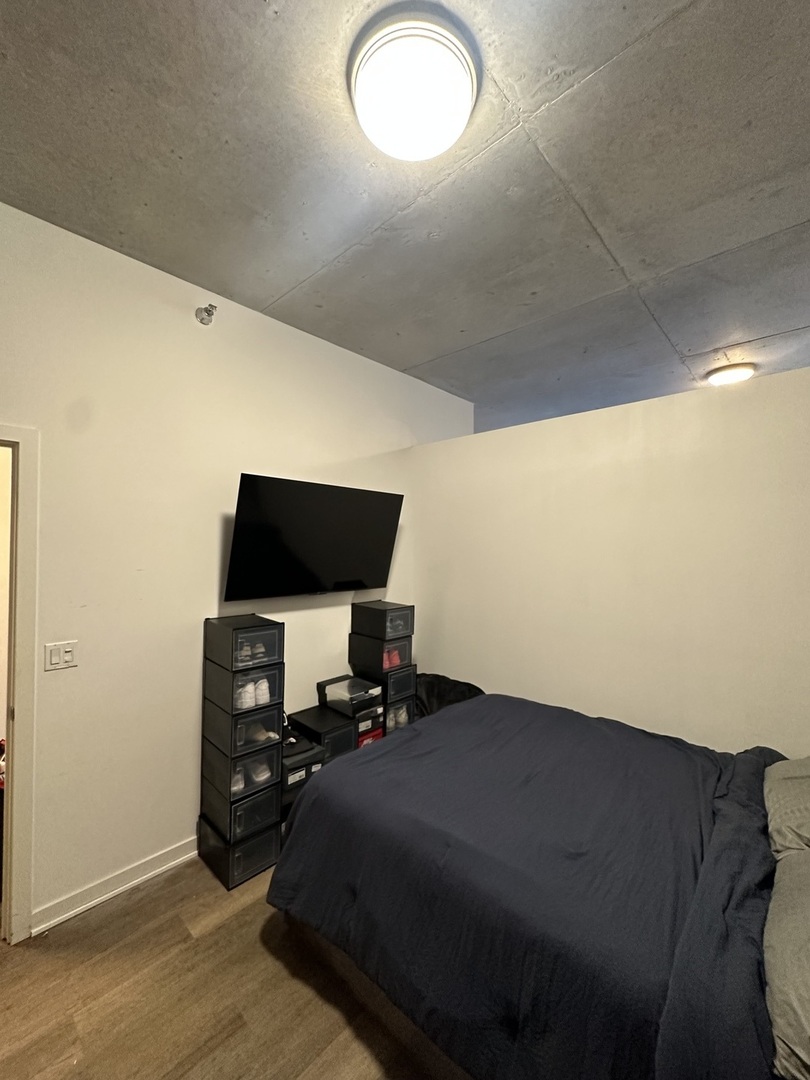 235 W Van Buren Street Unit: 3217