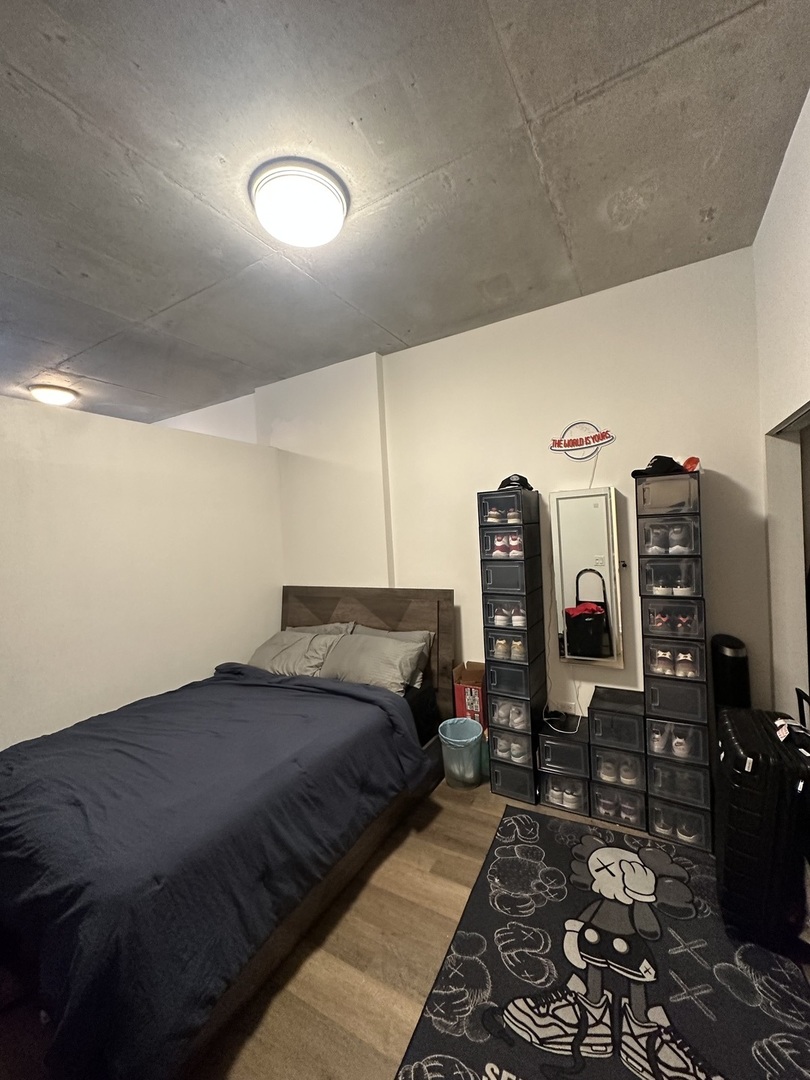 235 W Van Buren Street Unit: 3217