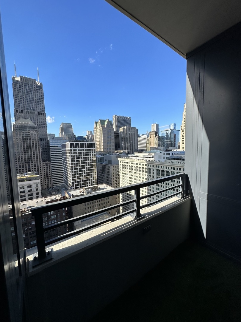 235 W Van Buren Street Unit: 3217
