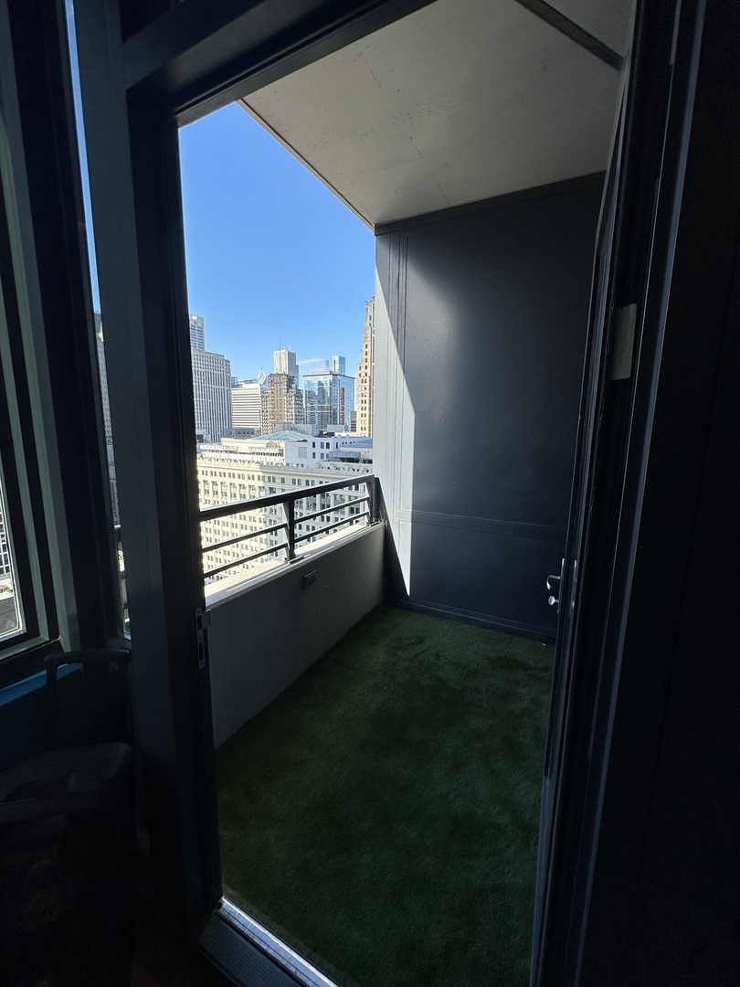 235 W Van Buren Street Unit: 3217