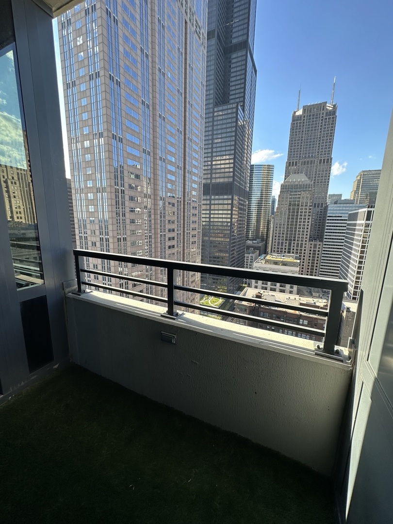 235 W Van Buren Street Unit: 3217