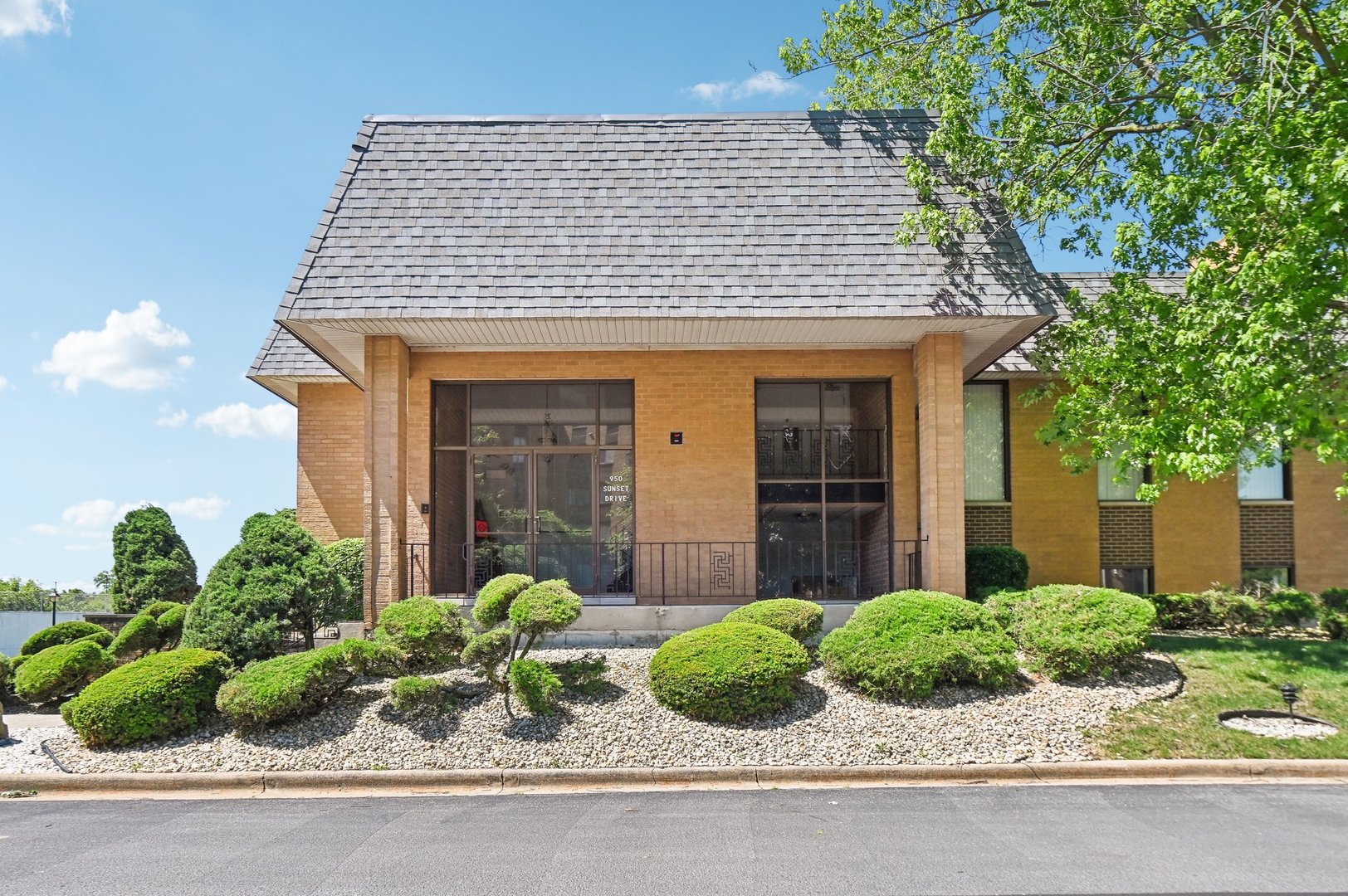931 W Arquilla Drive Unit: 131