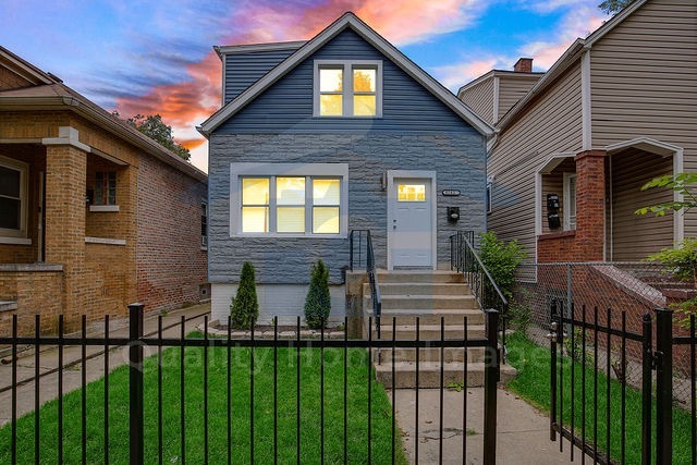 8242 S Saginaw Avenue