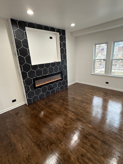 8819 S Escanaba Avenue Unit: 2