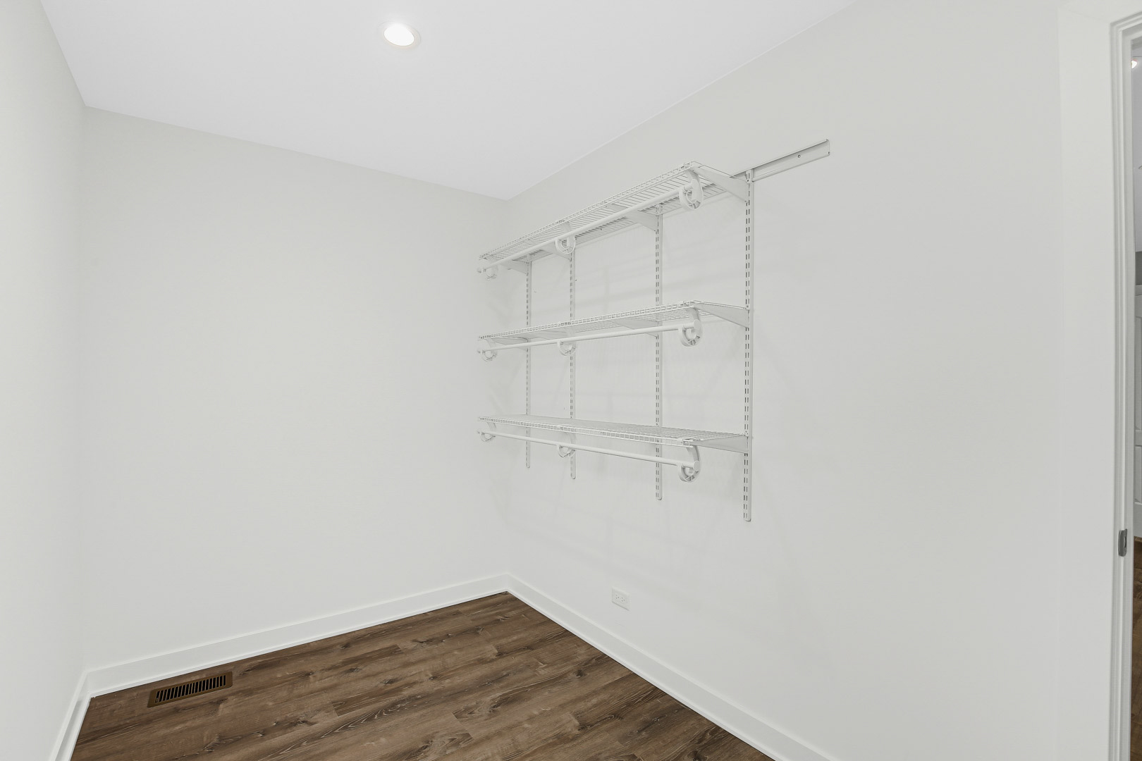 612 E 88th Place
