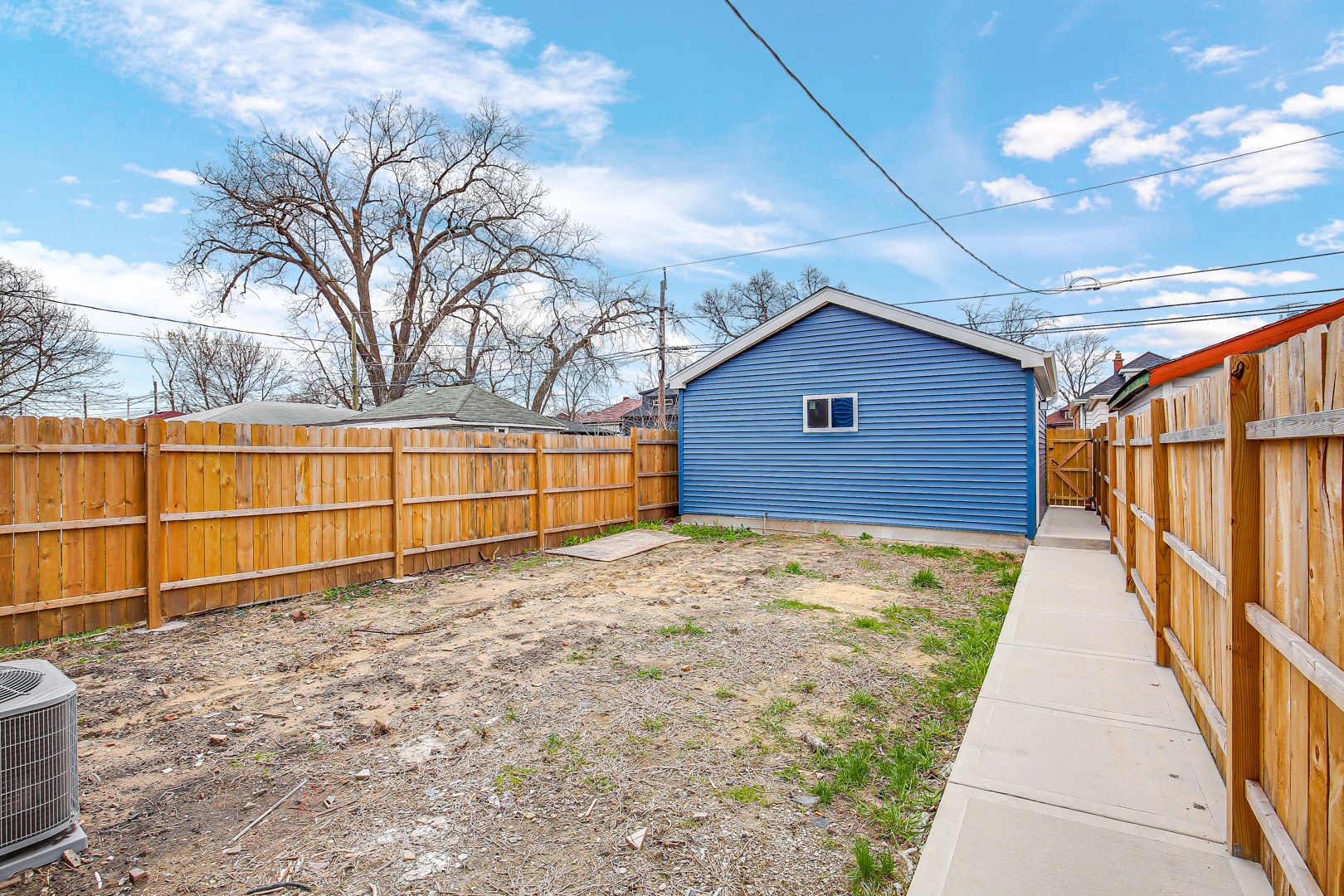 612 E 88th Place