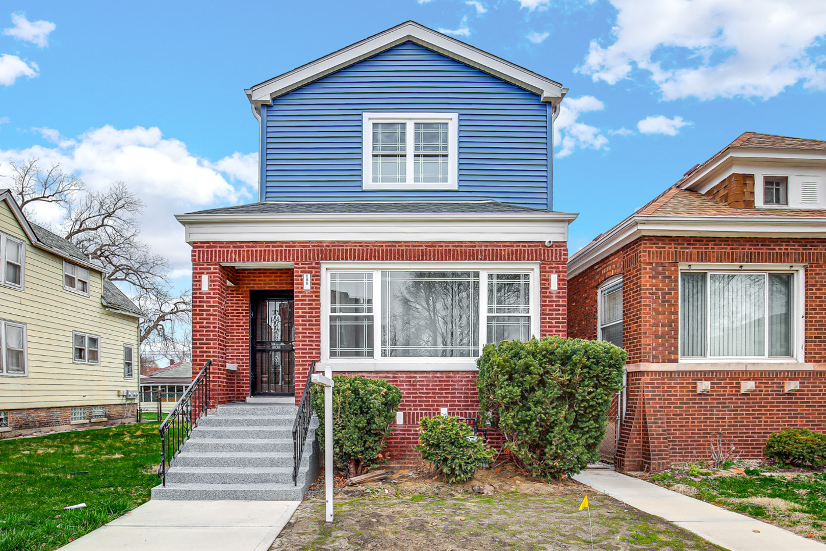 612 E 88th Place