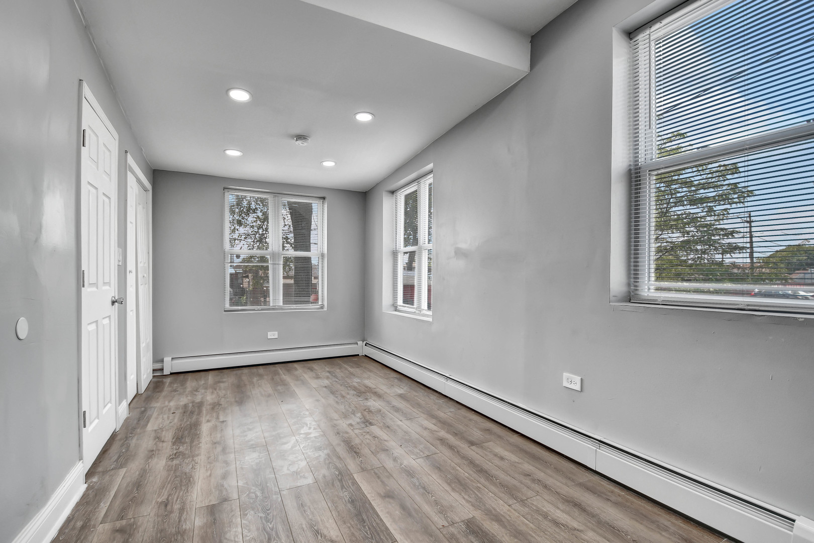 7409 W 63rd Place