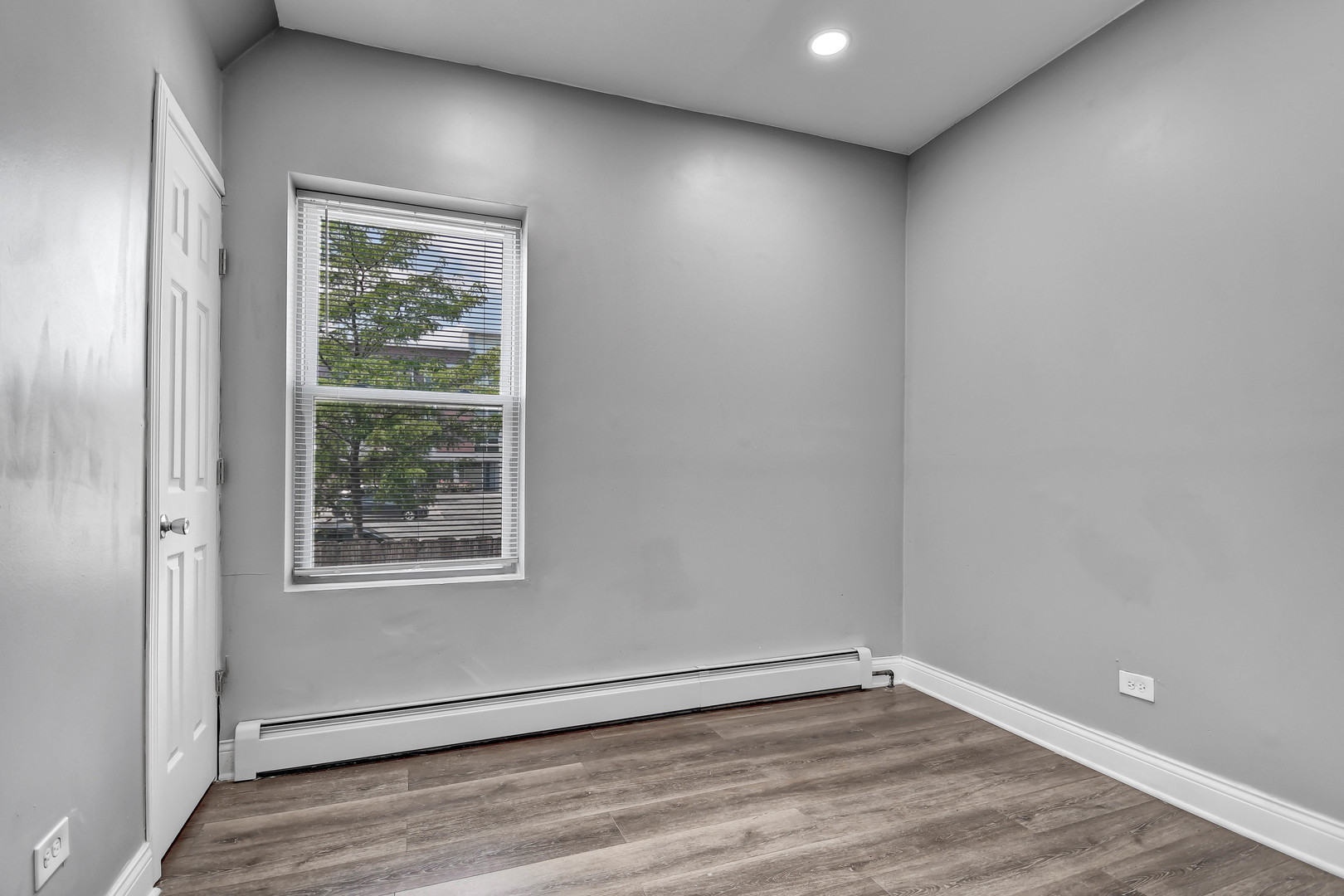 7409 W 63rd Place