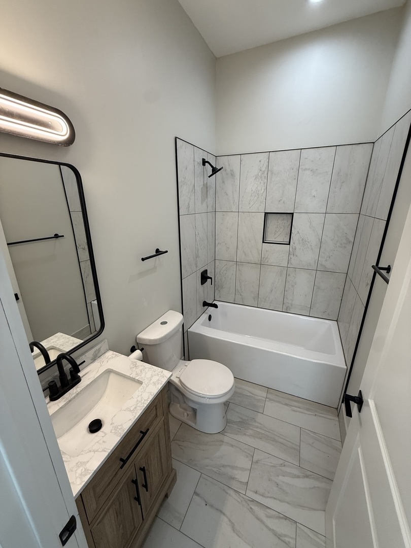 2933 W Lexington Street Unit: 2