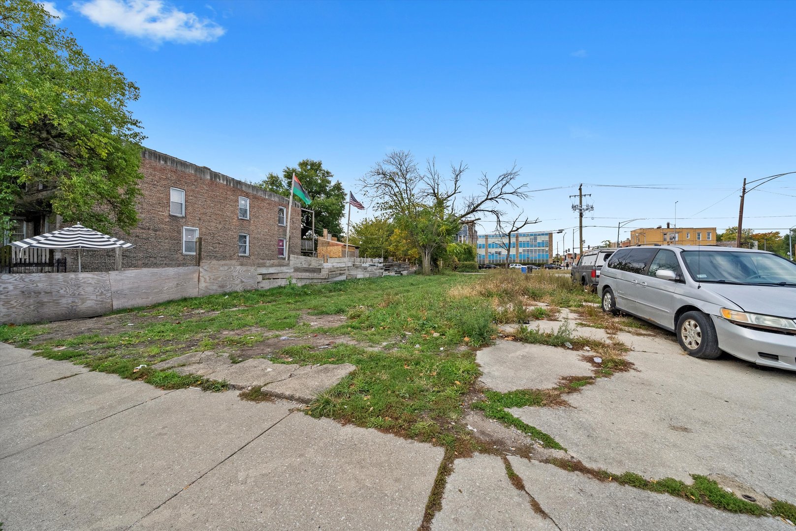 1606 S Drake Avenue