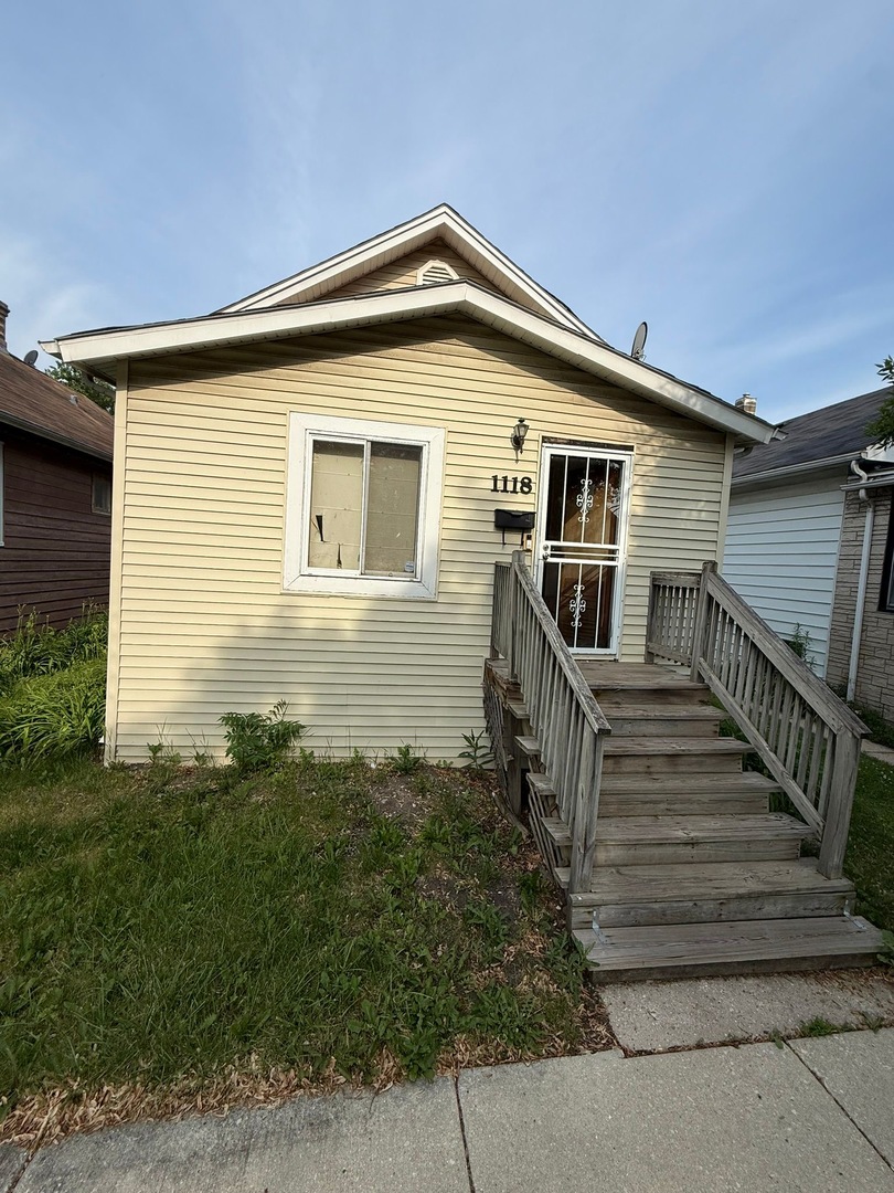 1118 N Monitor Avenue
