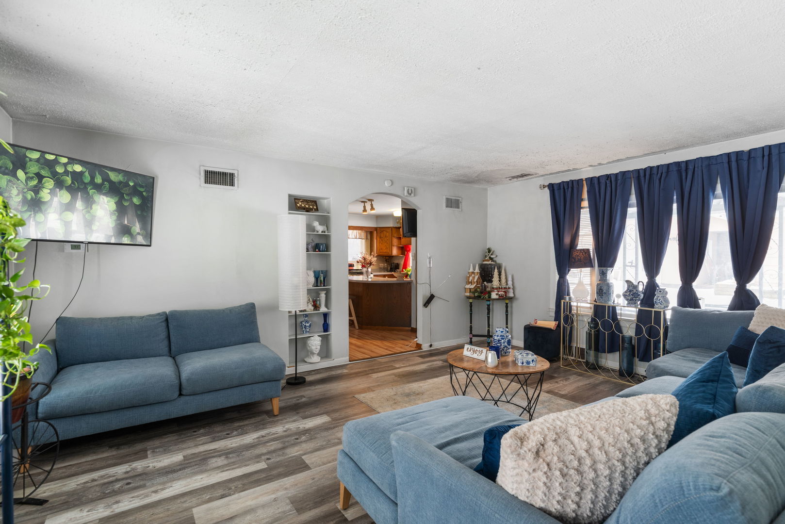 1215 Carmel Boulevard