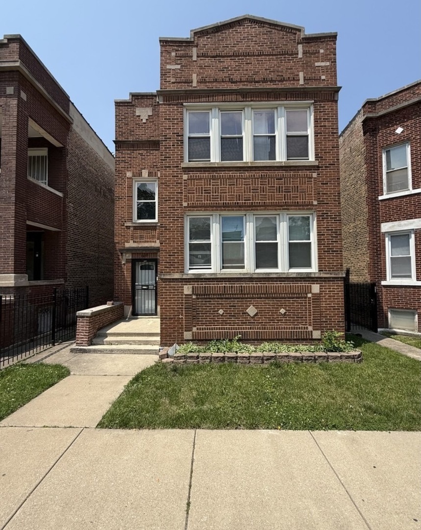7544 S Sangamon Street