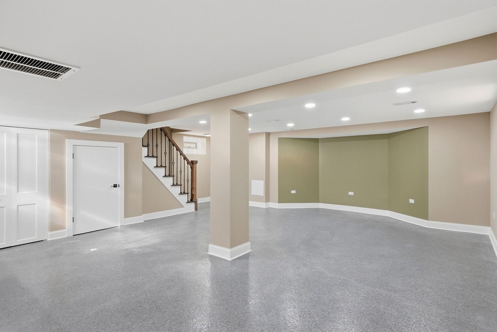 10516 S King Drive