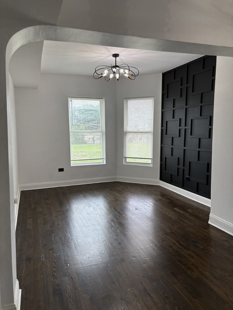 7326 S Woodlawn Avenue Unit: 2