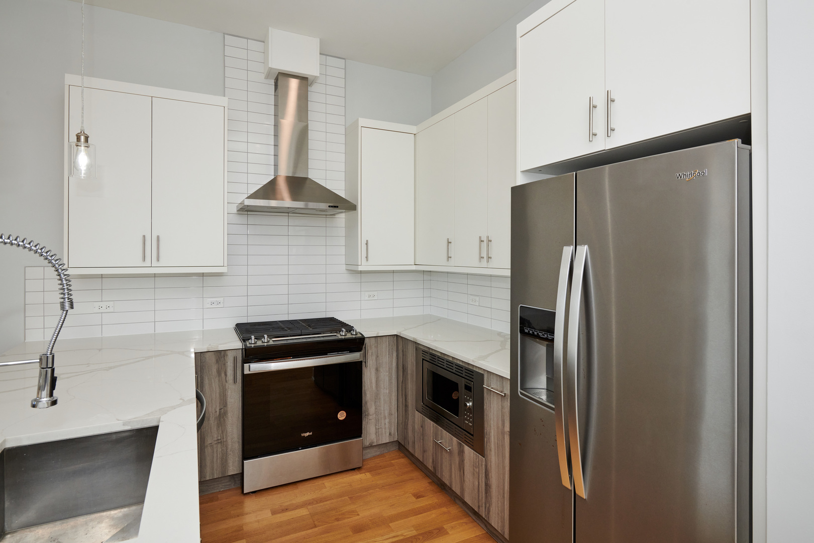2139 W Madison Street Unit: 203