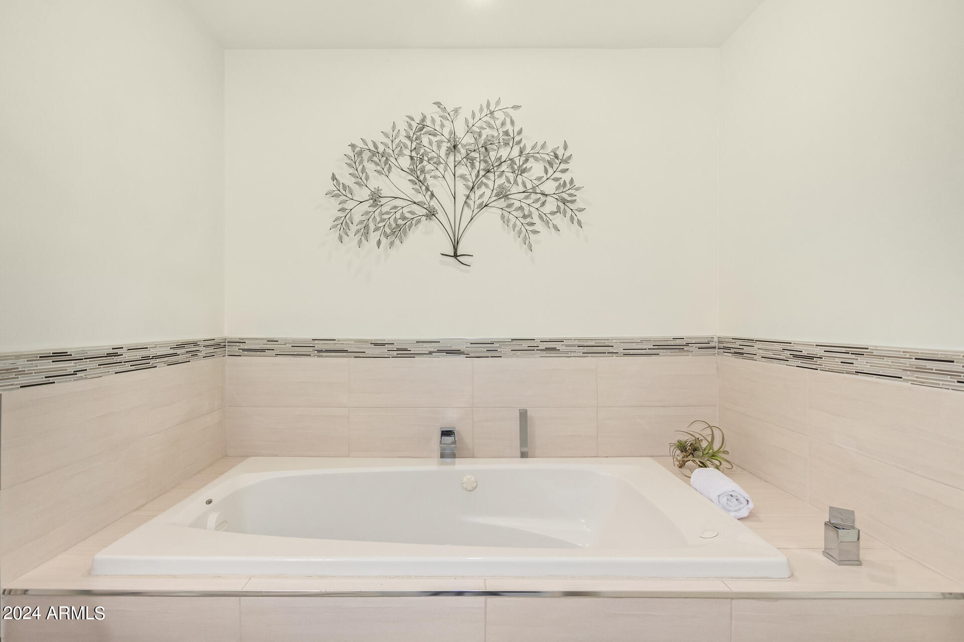 4800 N 68TH Street, 358