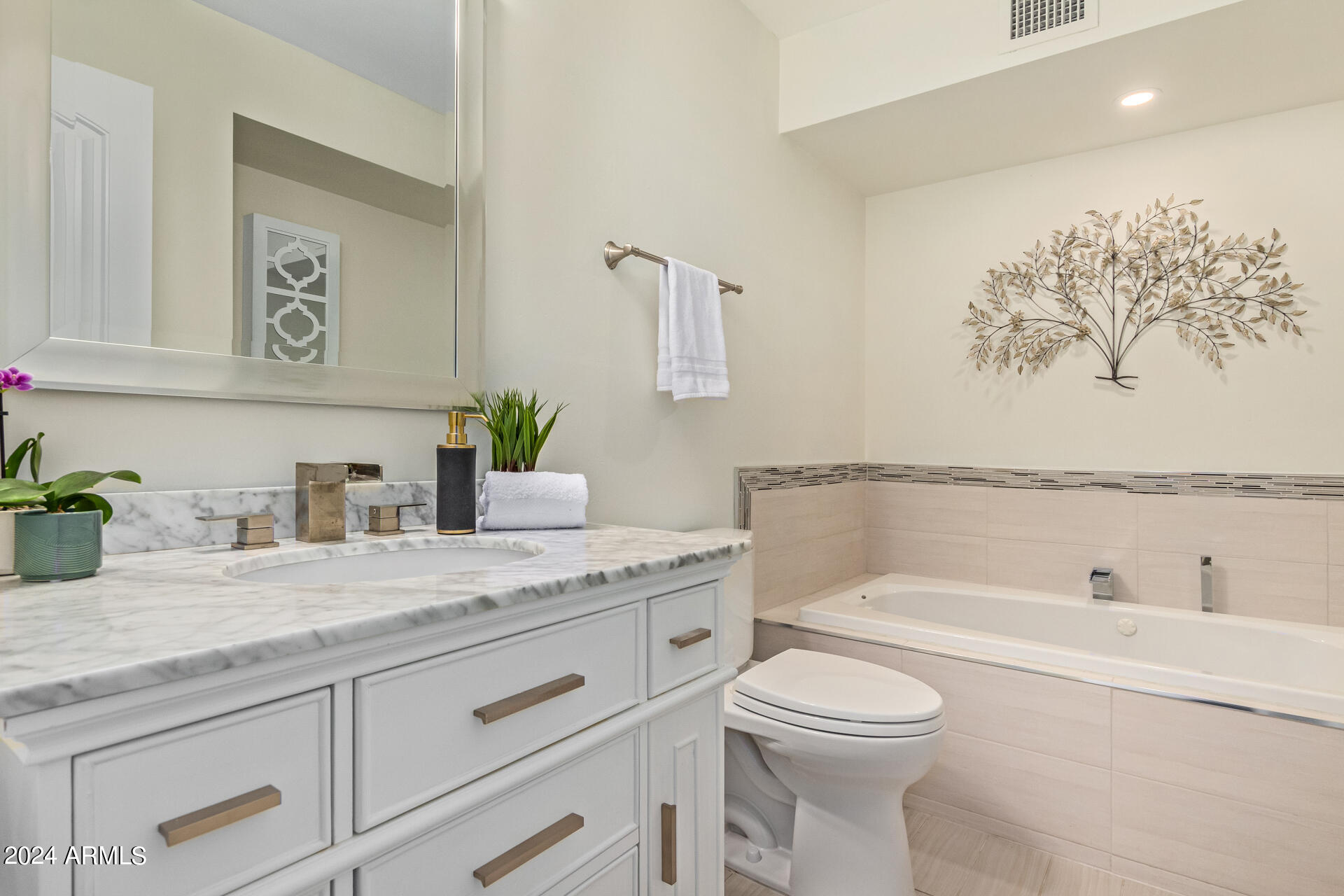 4800 N 68TH Street, 358