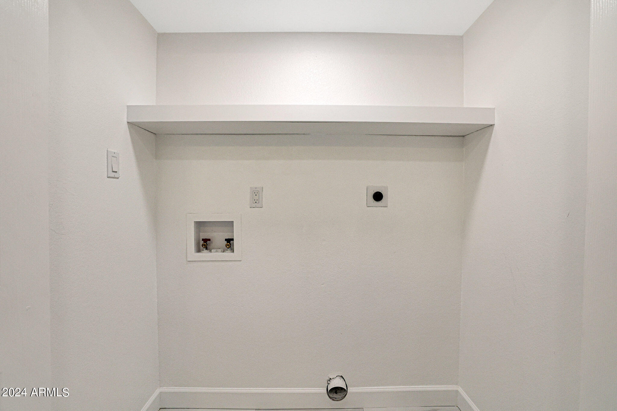 154 W 5TH Street, 125