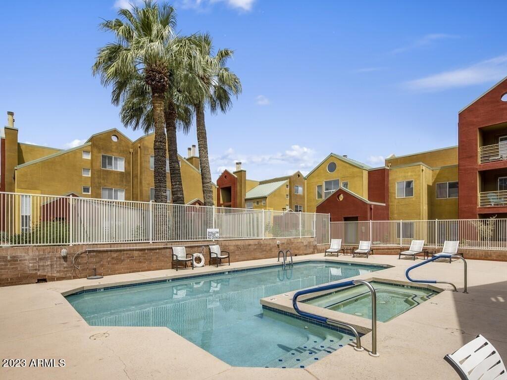 154 W 5TH Street, 125