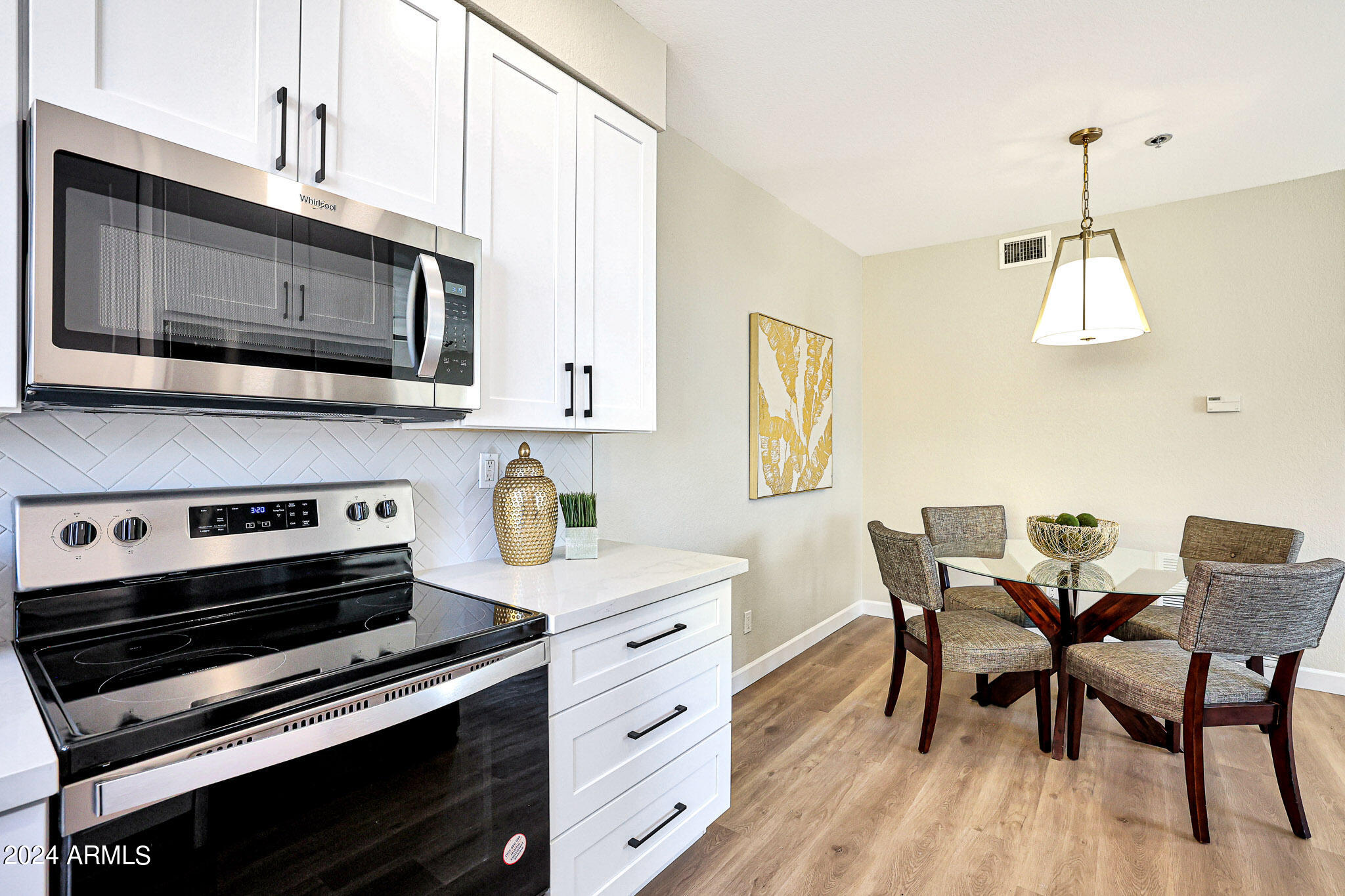 154 W 5TH Street, 125