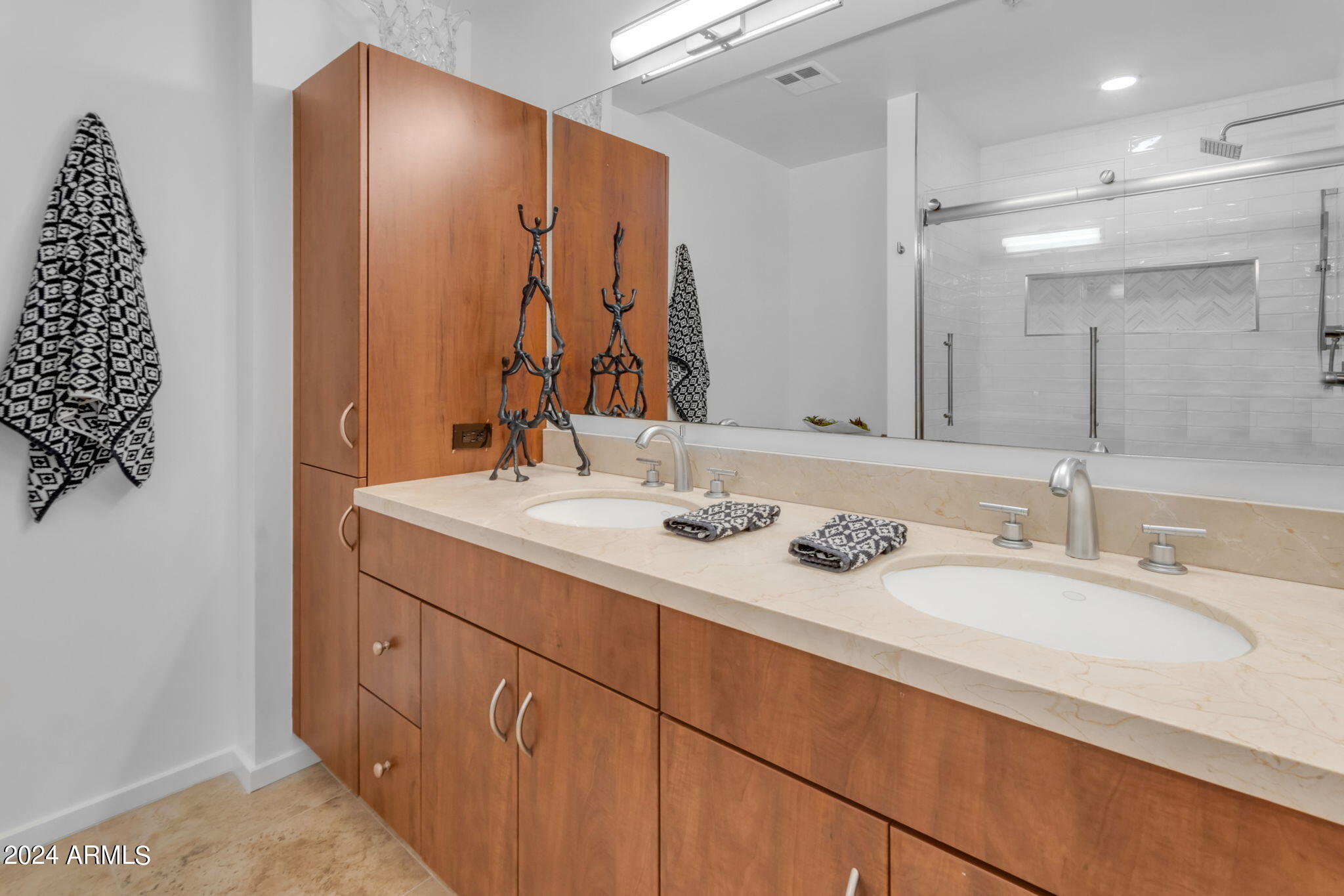 7151 E RANCHO VISTA Drive, 2008