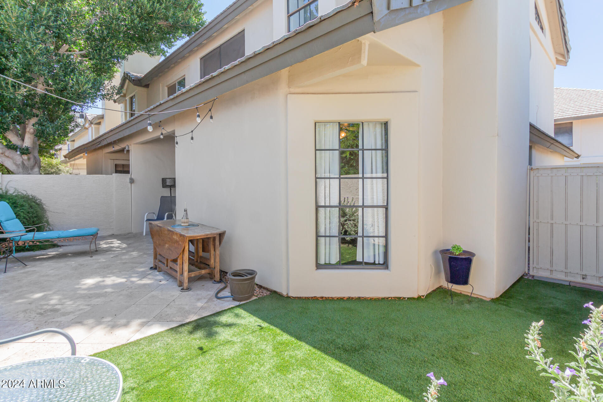 1124 E ROSE Lane, 8