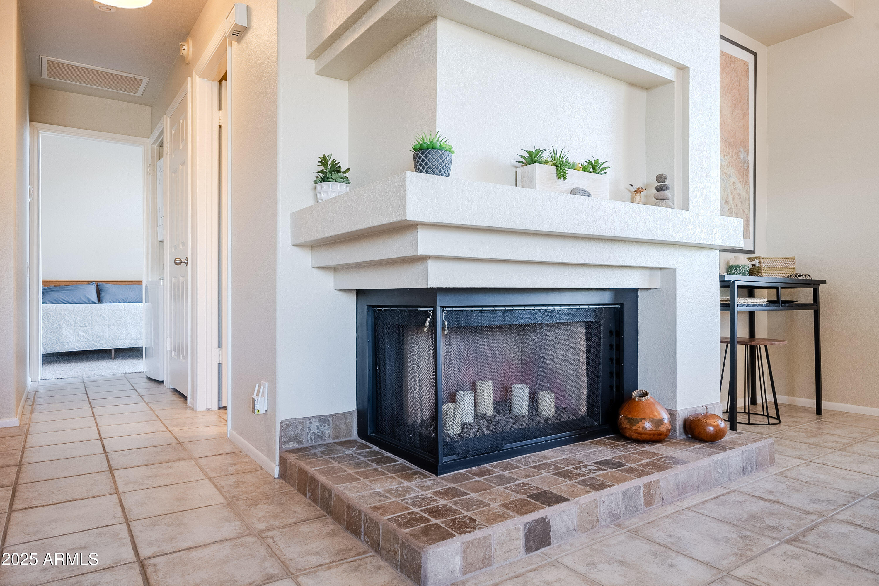10019 E MOUNTAIN VIEW Road, 2107