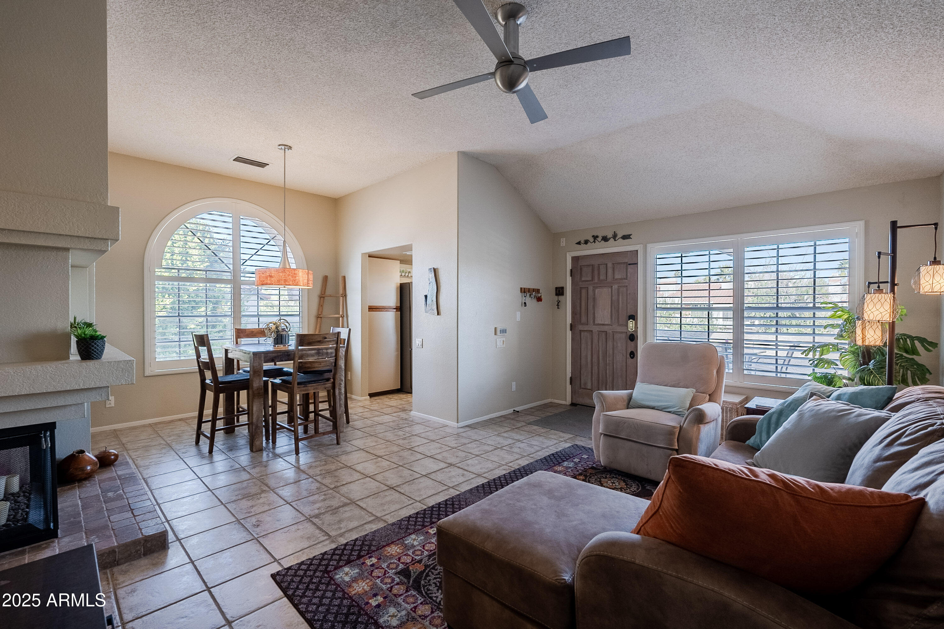 10019 E MOUNTAIN VIEW Road, 2107