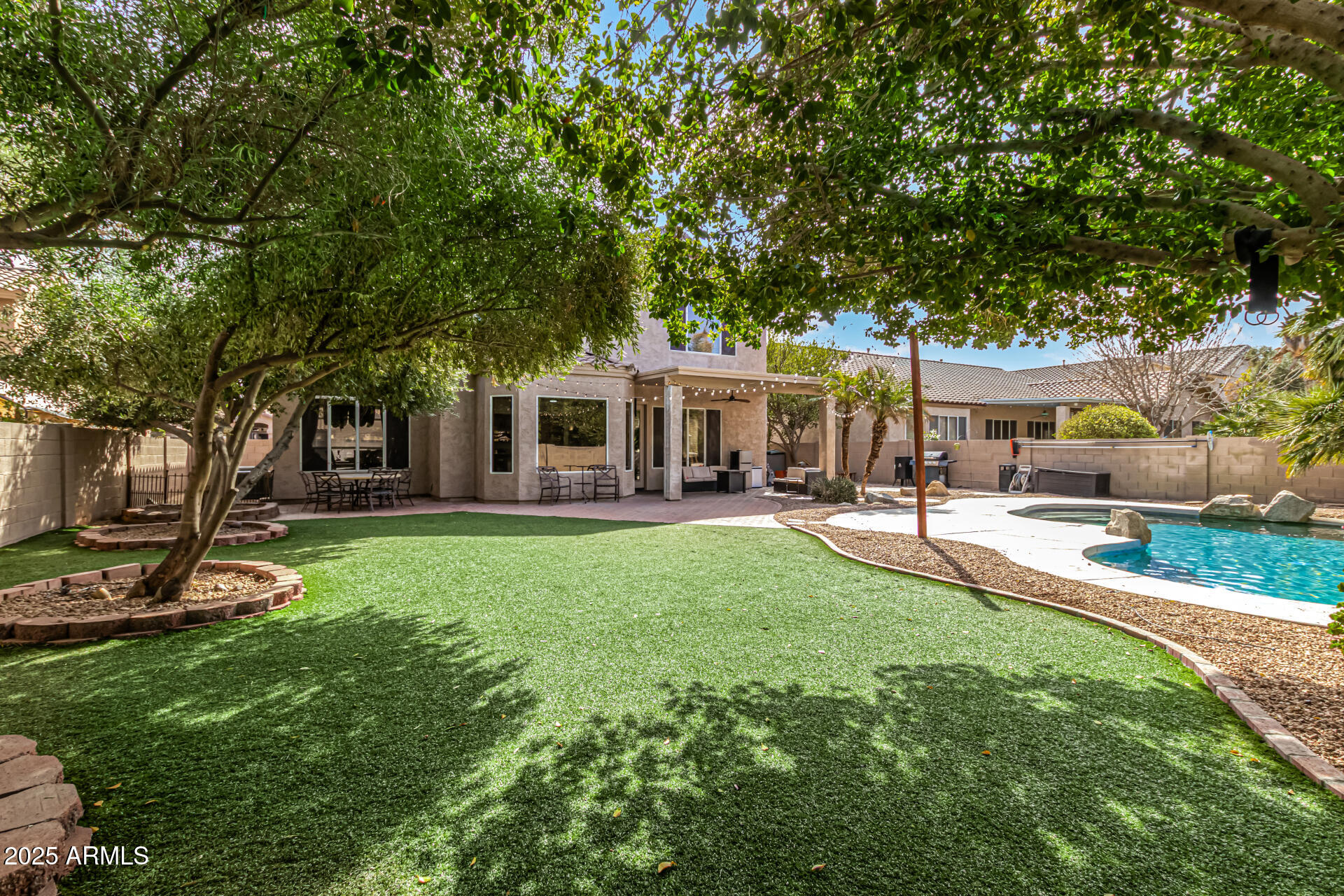 314 W LOMA VISTA Street