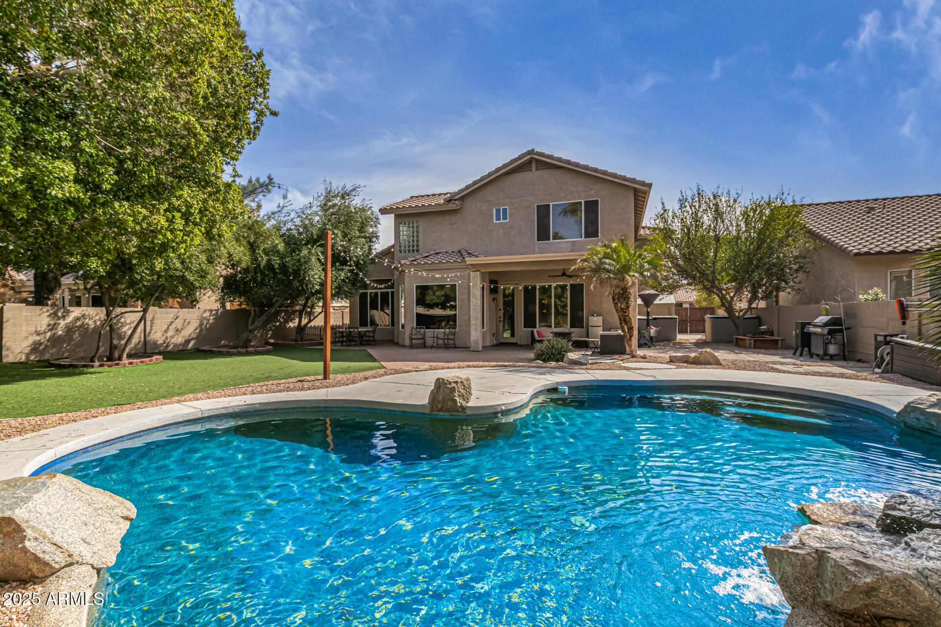 314 W LOMA VISTA Street