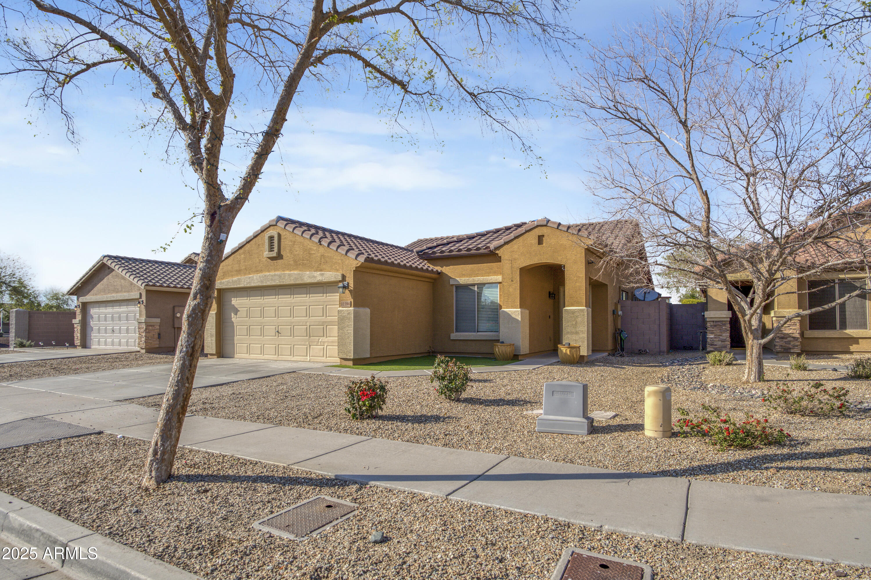 11394 W Buchanan Street