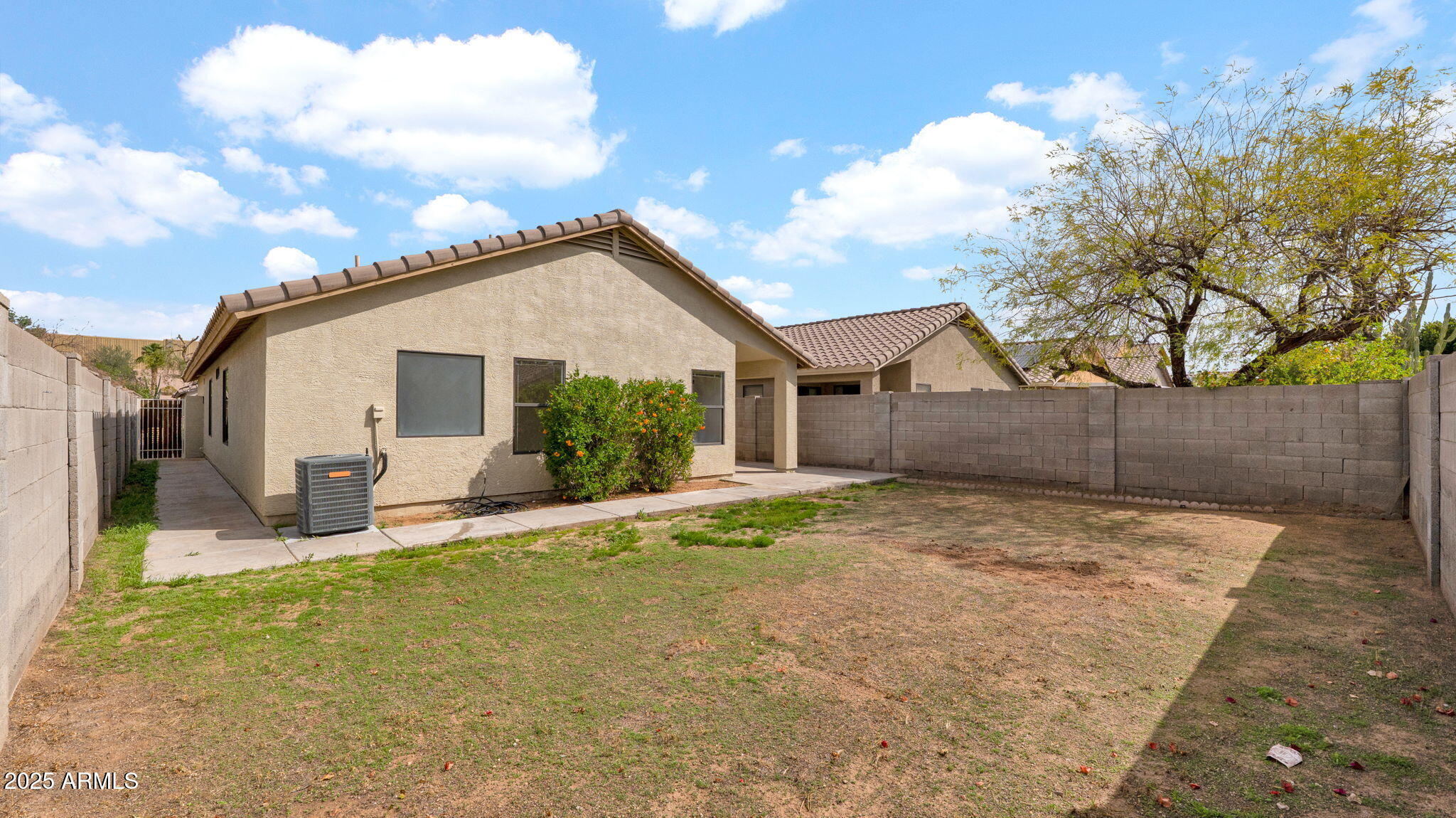 3305 E HONONEGH Drive