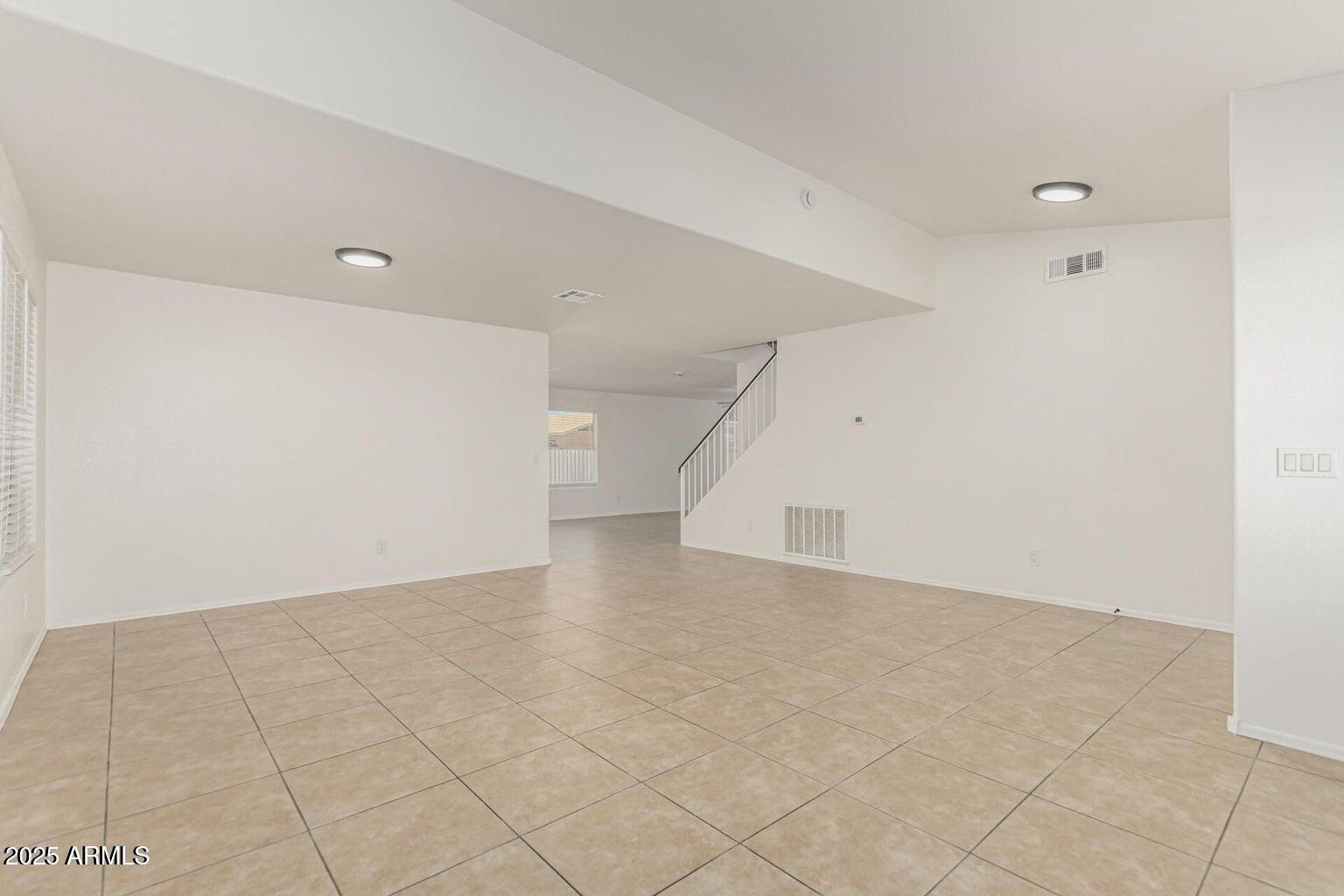 8519 W BERKELEY Road