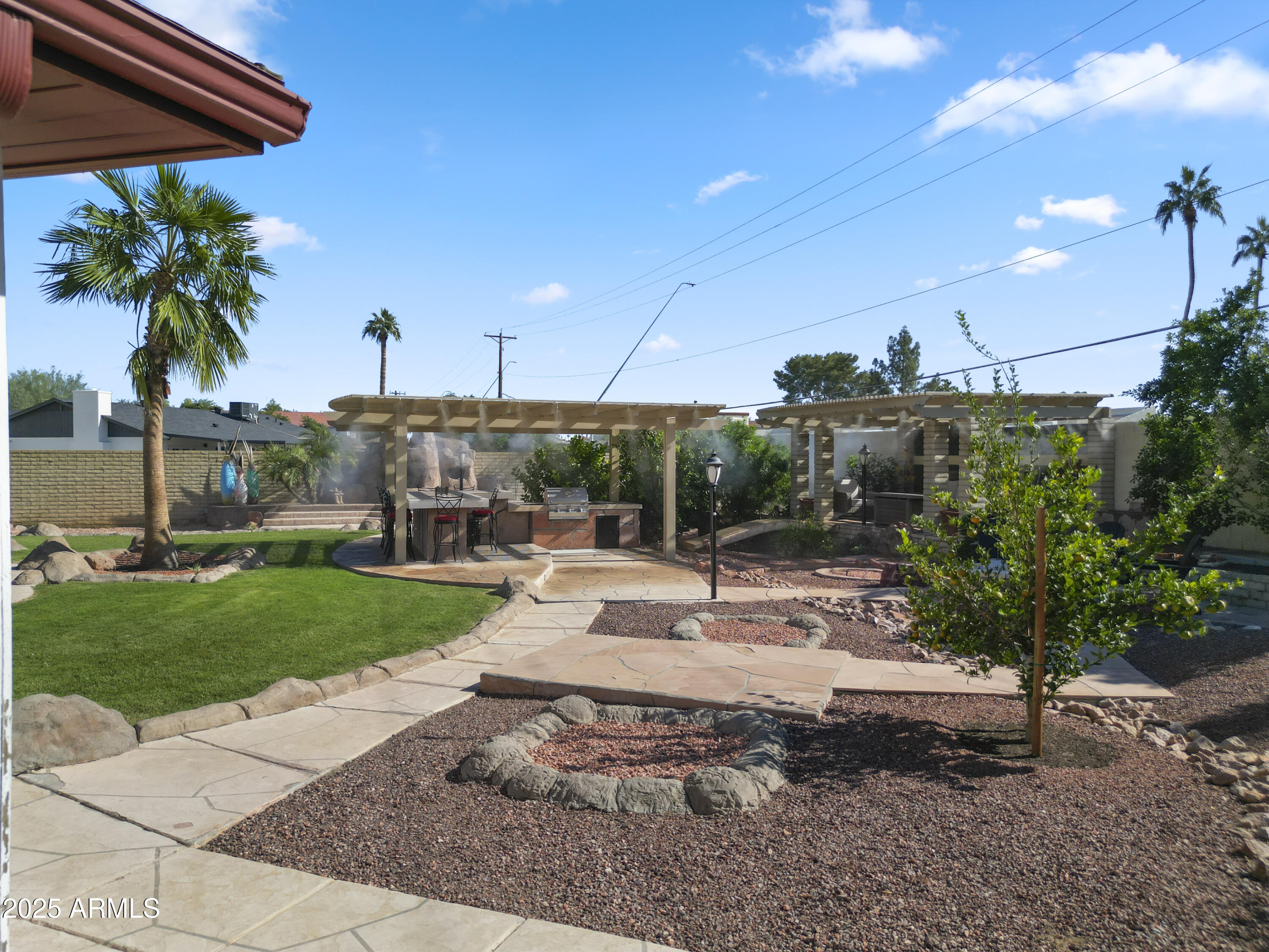 1265 W ELLIS Street
