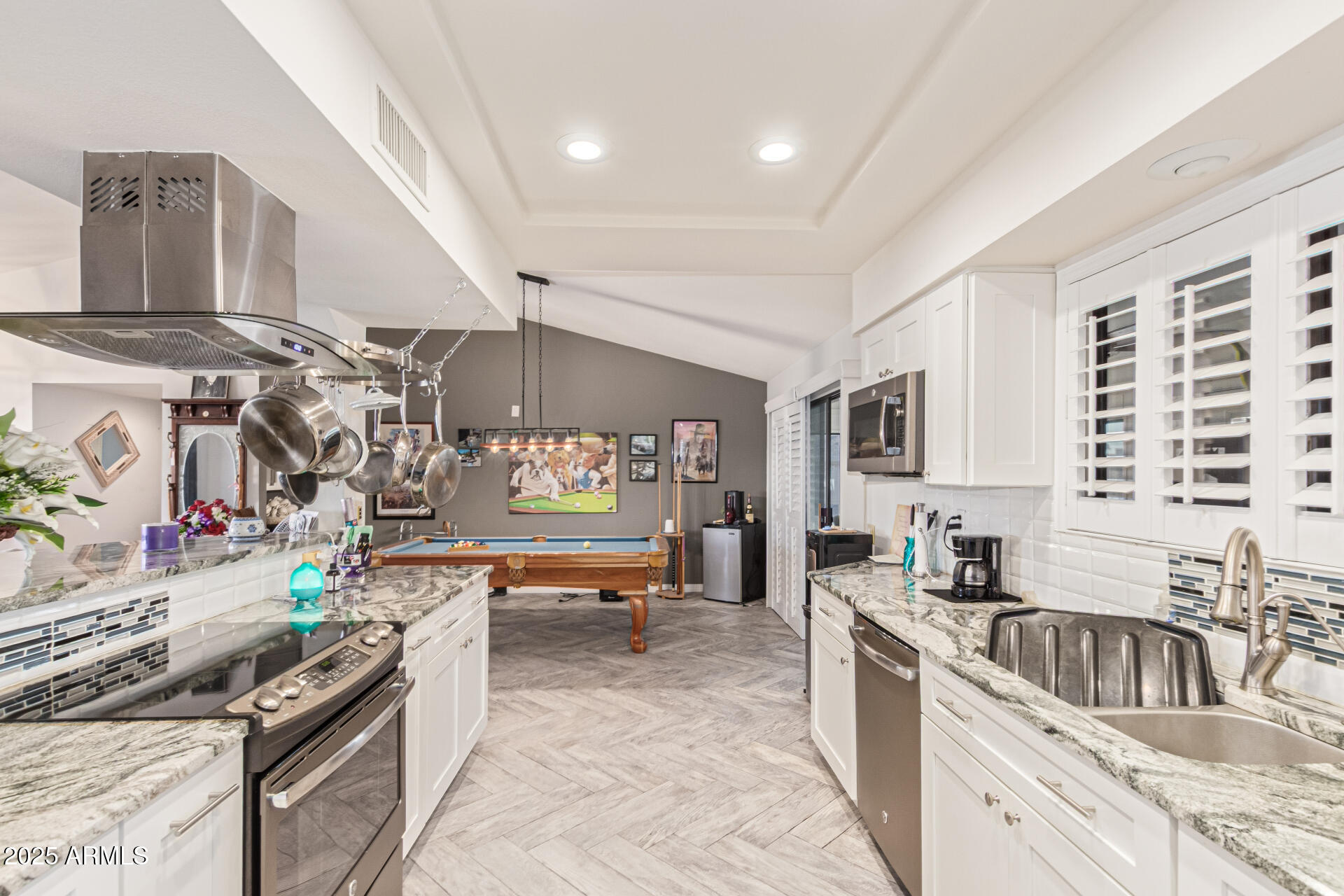 14423 W DESERT GLEN Drive