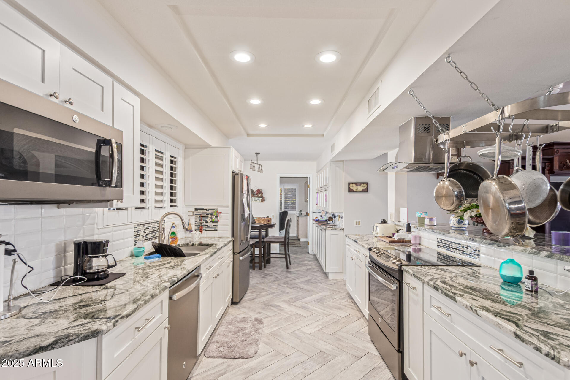 14423 W DESERT GLEN Drive
