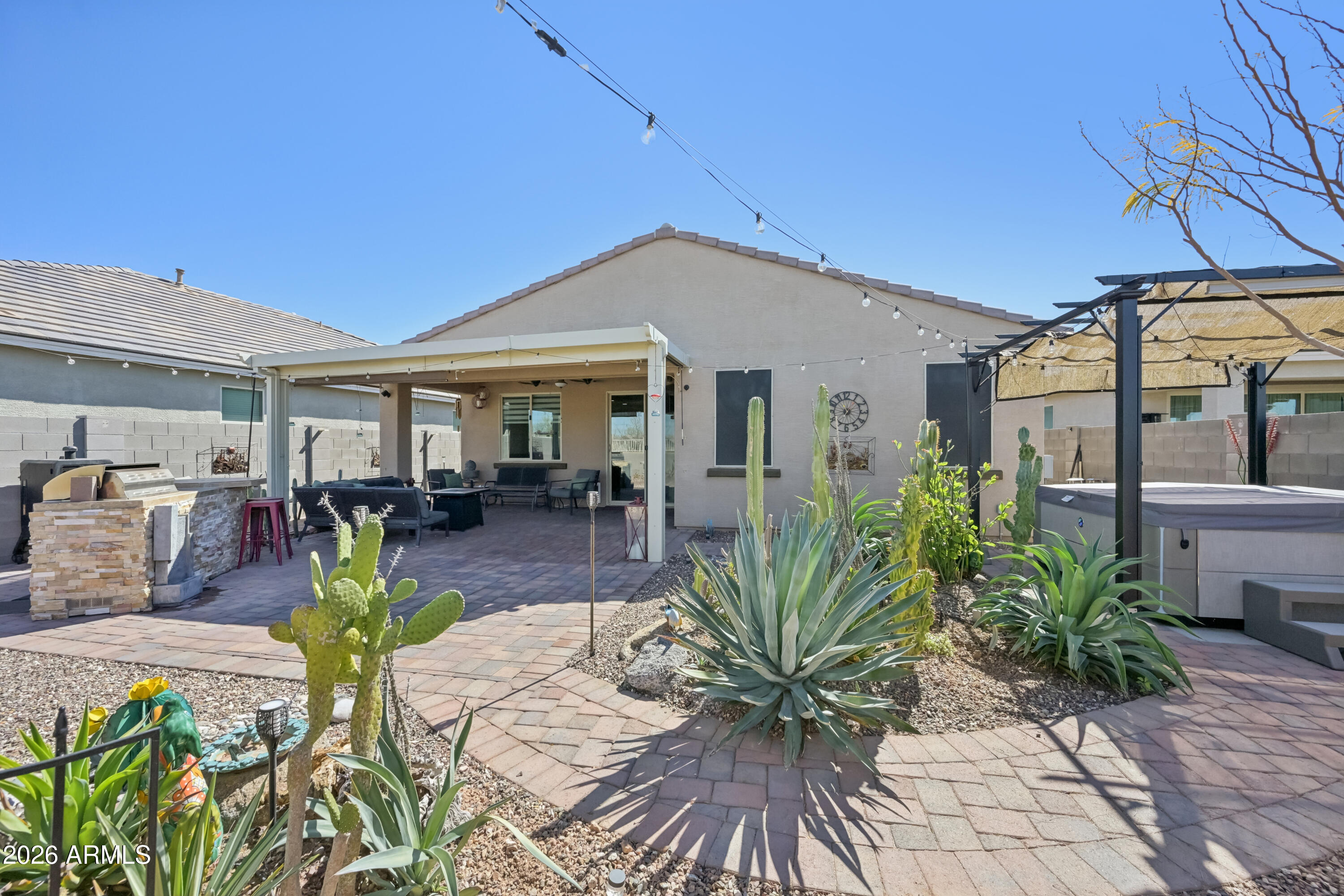 17452 W SPRING Drive