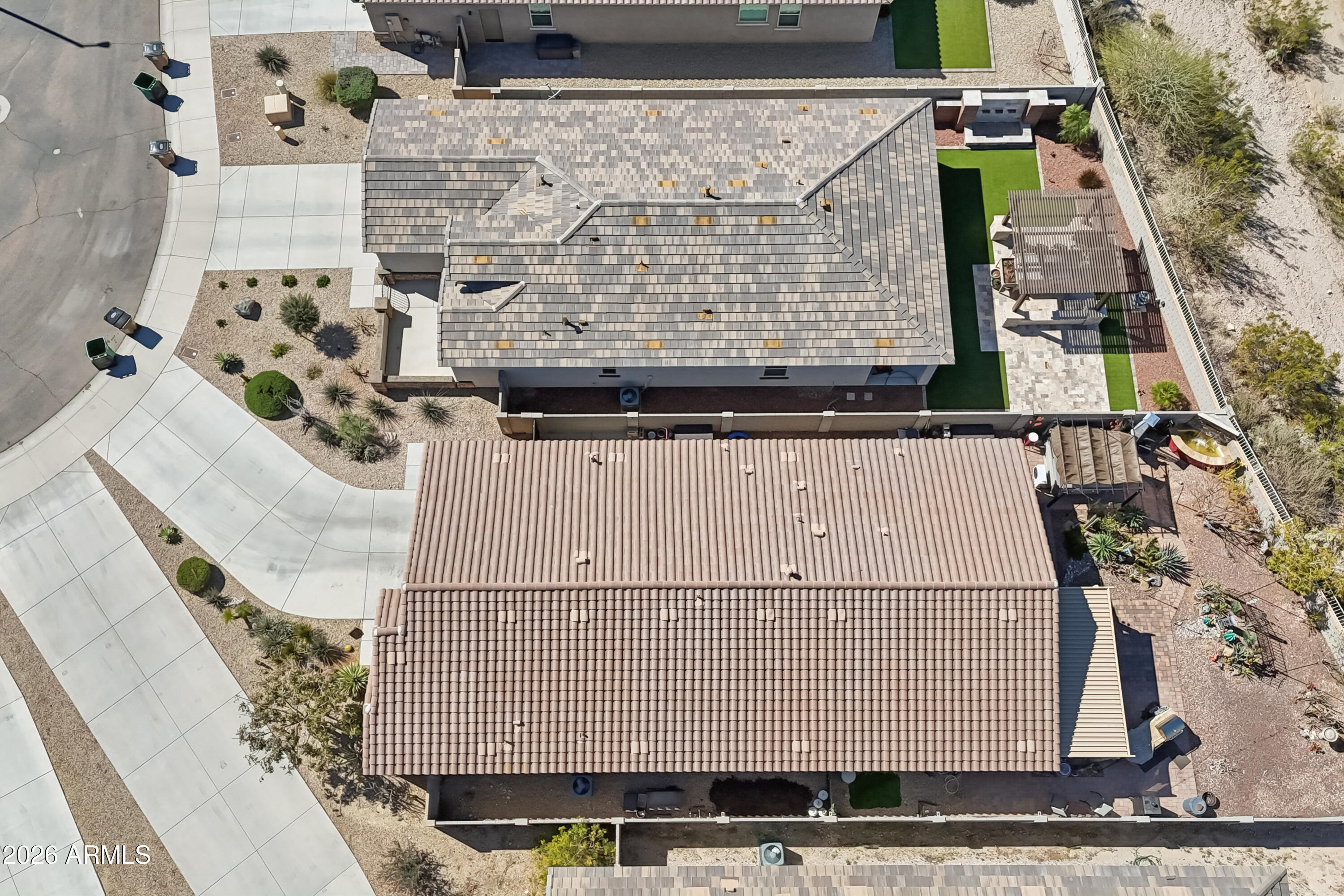 17452 W SPRING Drive