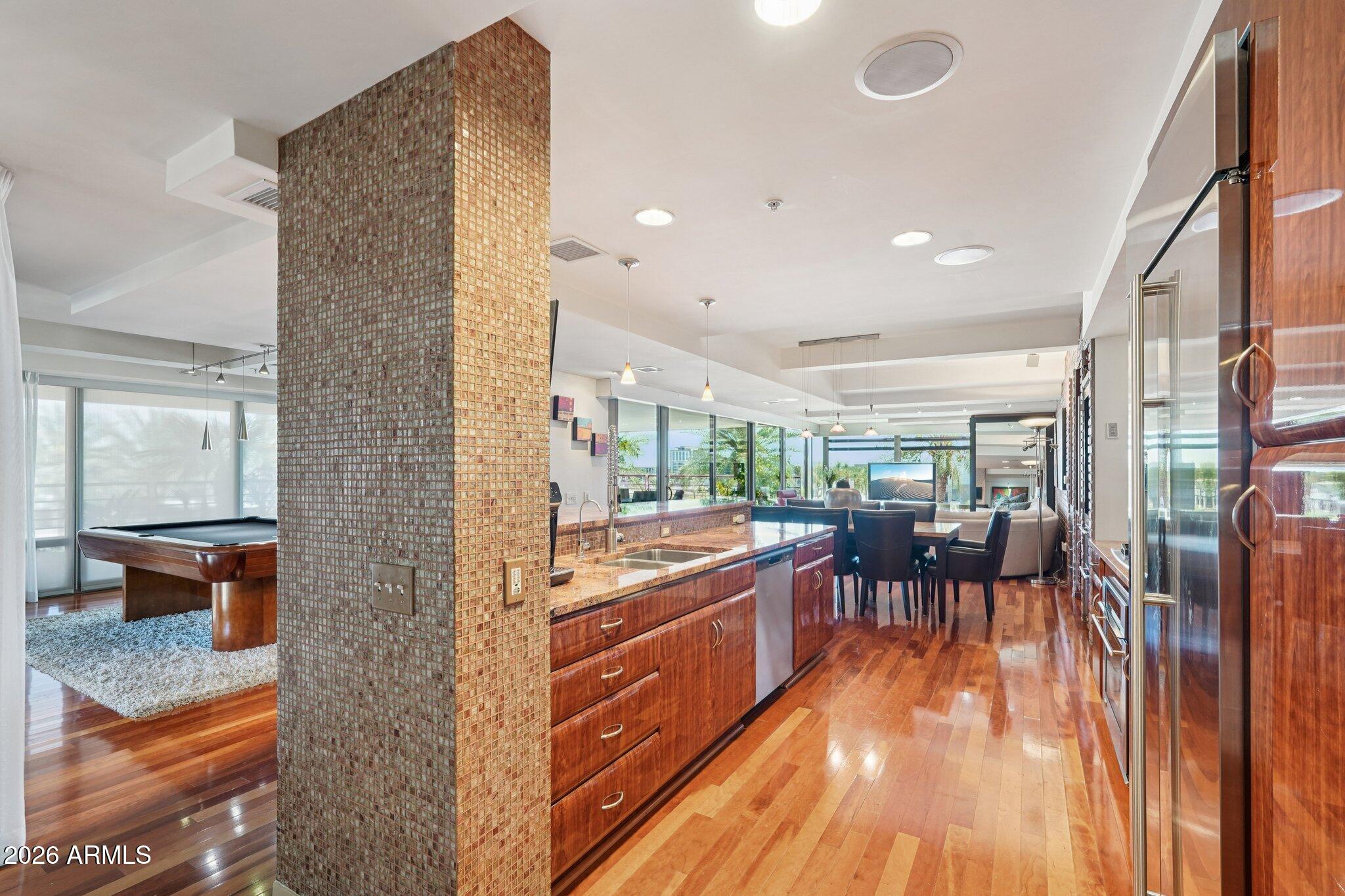 7157 E RANCHO VISTA Drive 4006